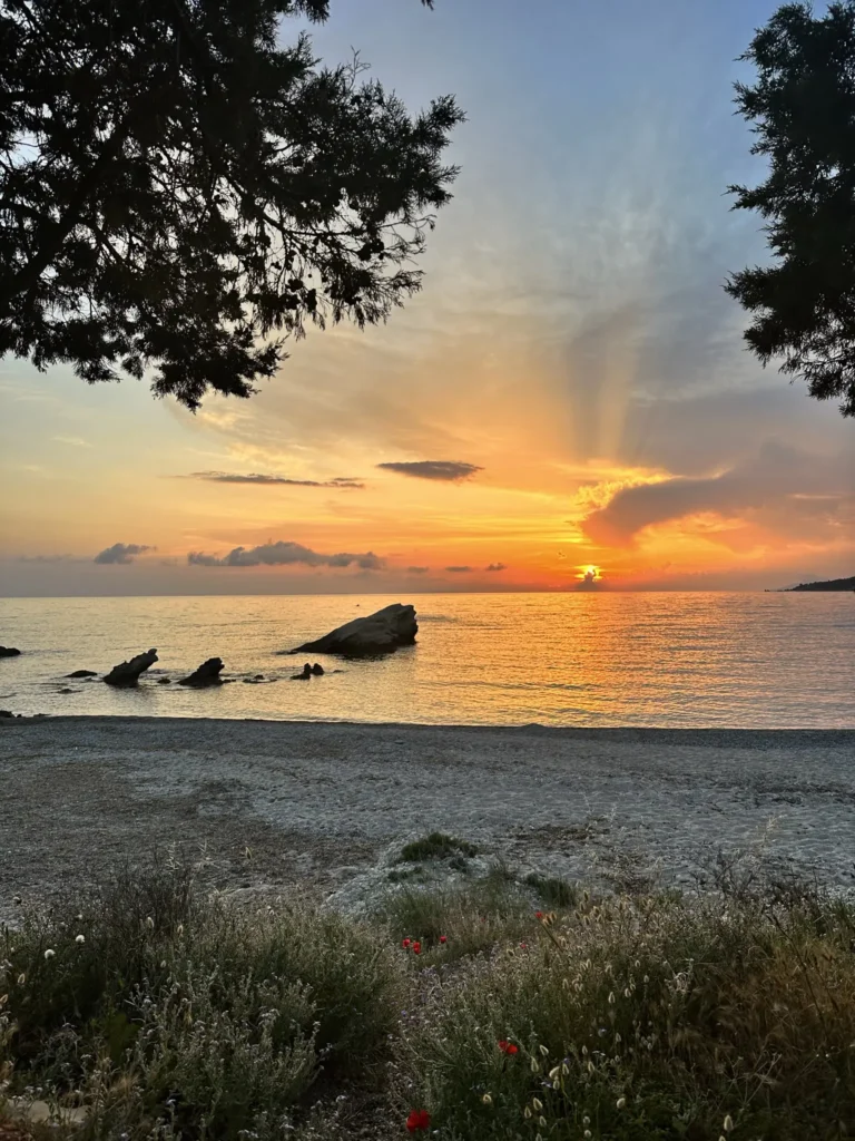 Sonnenuntergang Campingplatz Nissos