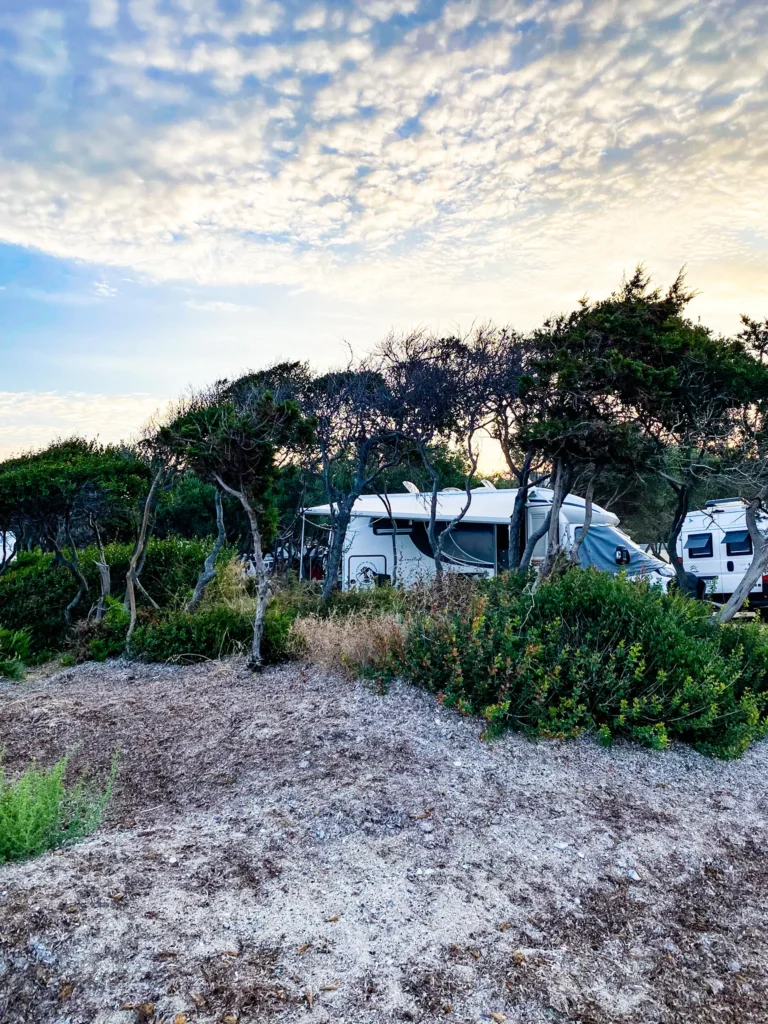 Stellplatz auf der Spitze Camping Nissos